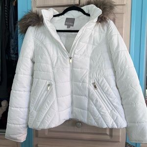 Size large hooded puffy jacket nwt